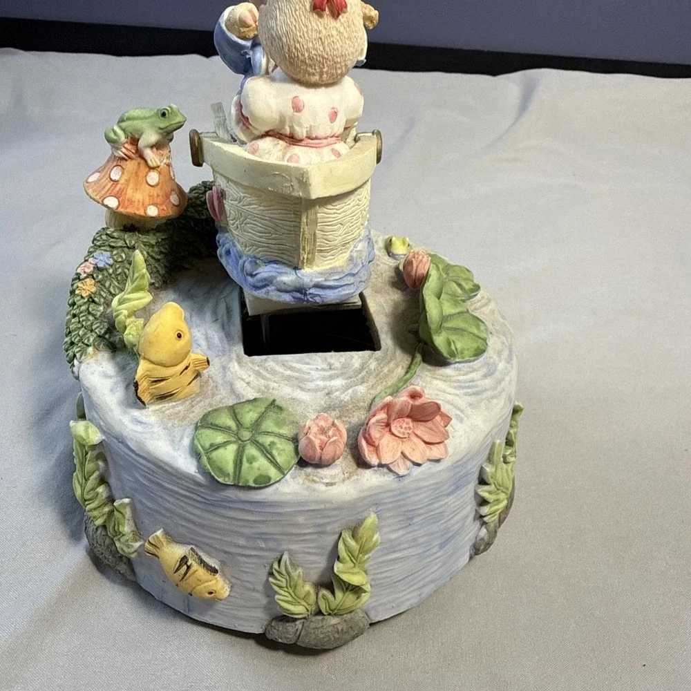 Vintage GLAMA Music Box Romantic Pigs in Rowboat Plays It's A Small World